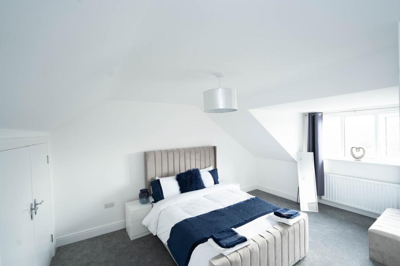 Entire Modern Home With Private Parking For 6/8 Persons Уърксоп Екстериор снимка